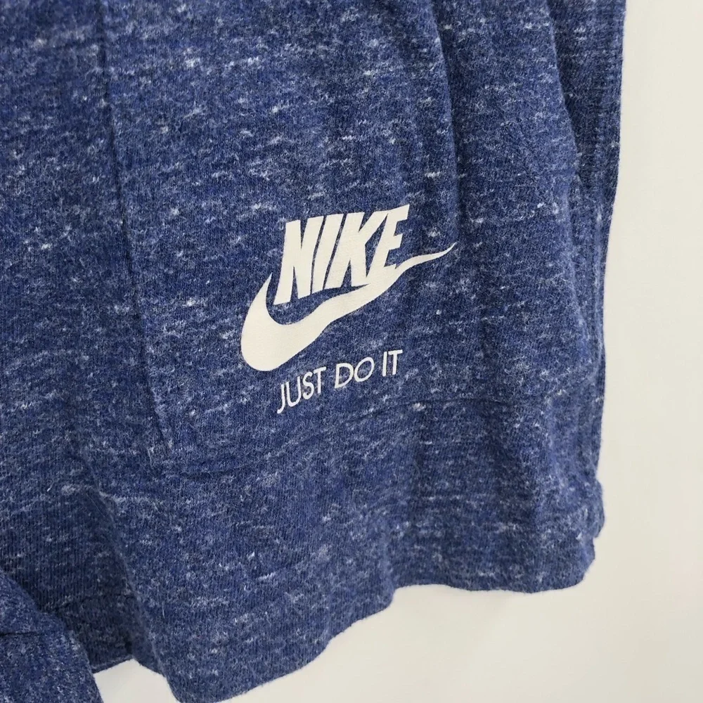 Nike girls sportswear